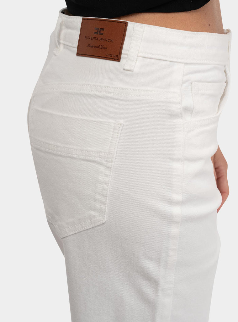 Jeans in cotone tinto con charm logato Bianco PJ87D51E2 360AVORIO ELISABETTA FRANCHI 