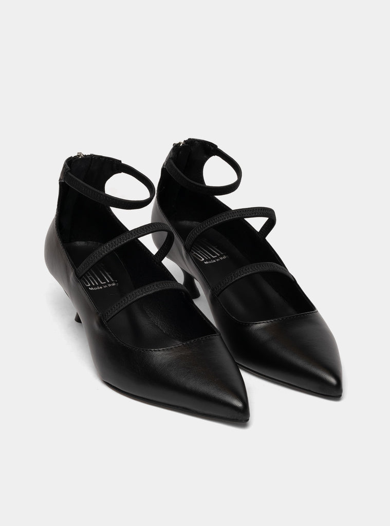 immagine-1-baile-scarpa-a-punta-nera-scarpe-donna-549-nero