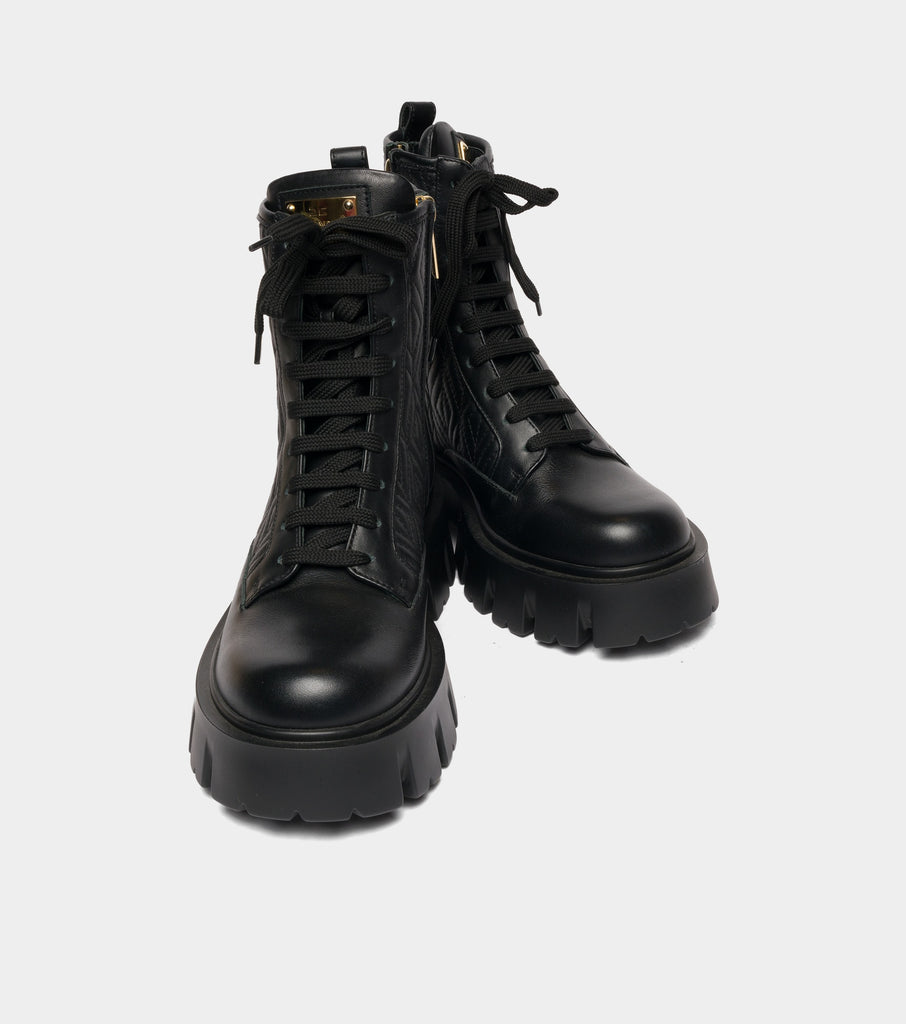 immagine-2-elisabetta-franchi-anfibio-in-nappa-con-placca-logo-nero-scarpe-donna-sa24b36e2-nero