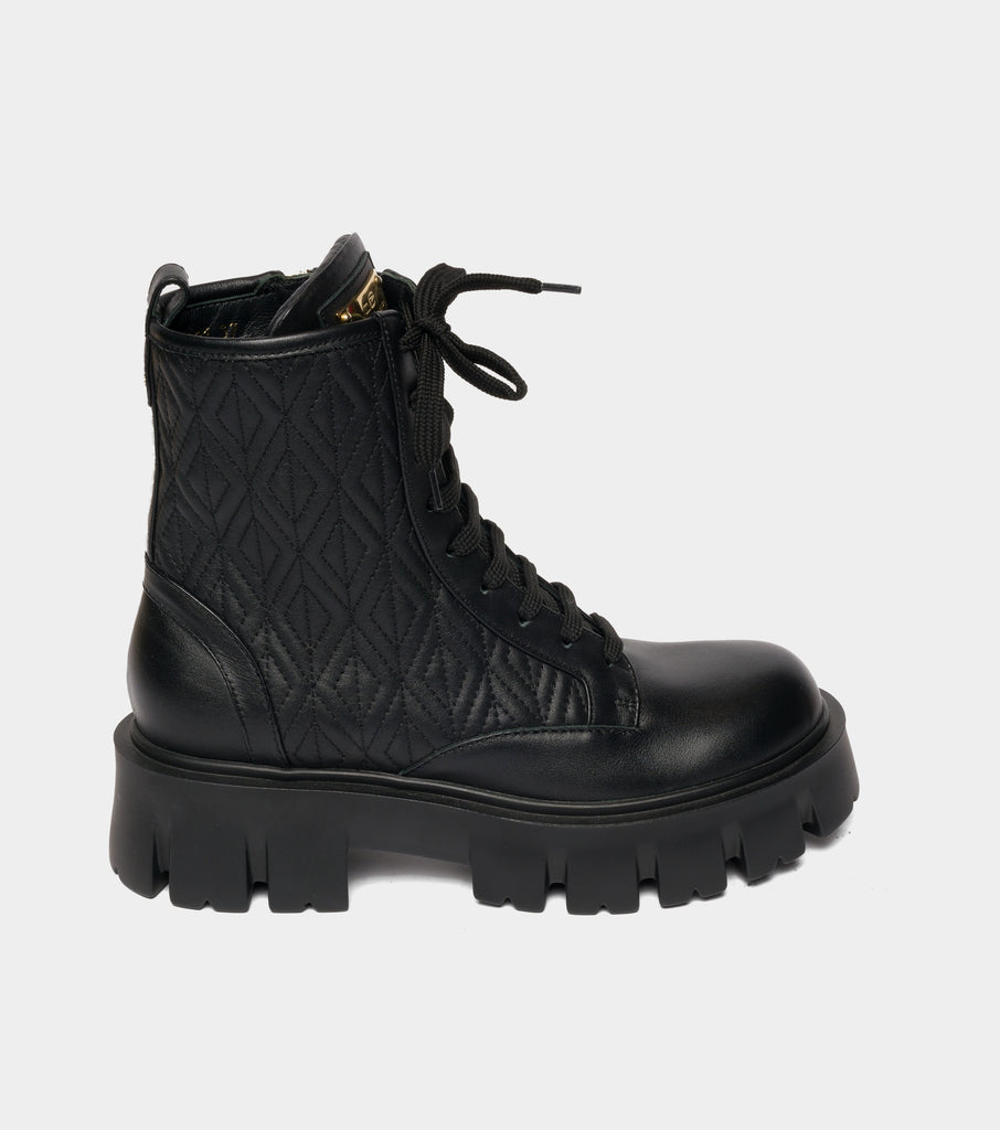 immagine-3-elisabetta-franchi-anfibio-in-nappa-con-placca-logo-nero-scarpe-donna-sa24b36e2-nero