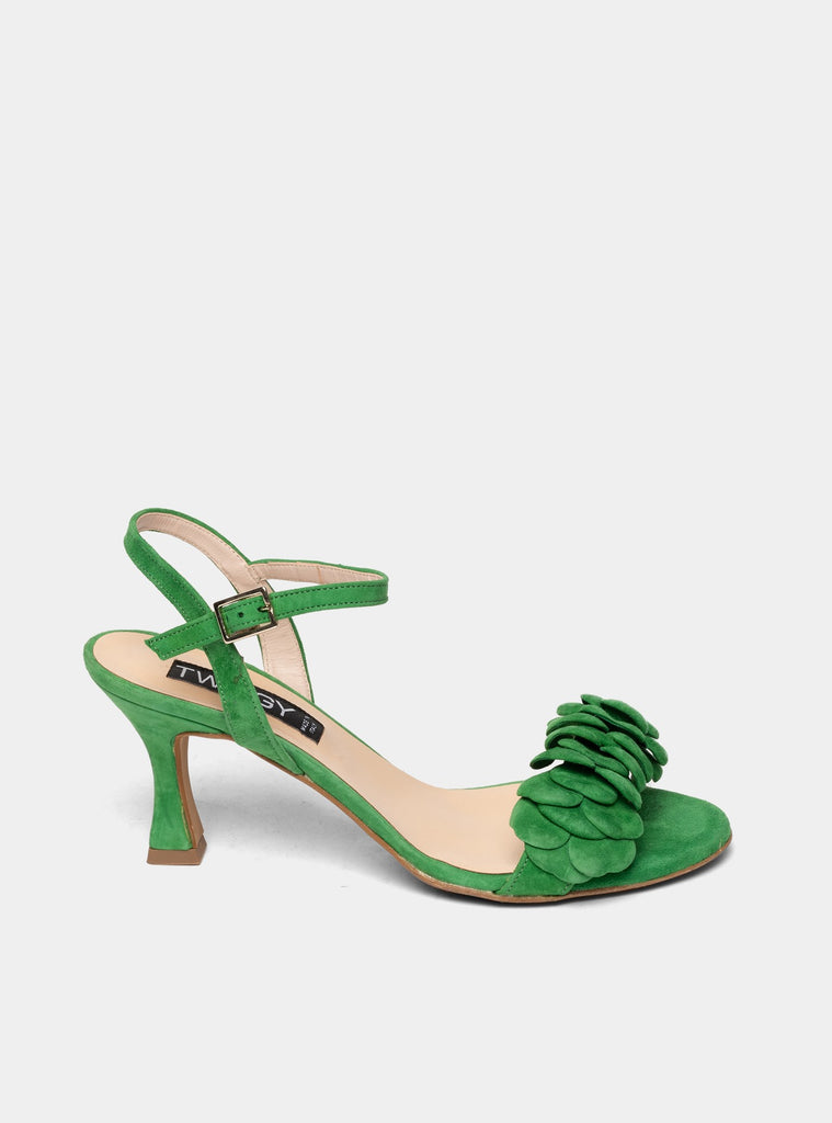 immagine-3-twiggy-camoscio-verde-sandalo-camila-2-bandiera
