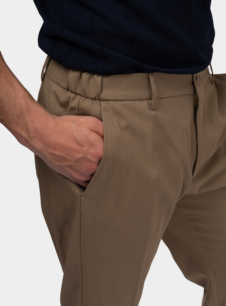 immagine-4-berwich-pantalone-in-cotone-taupe-pantalone-uomo-morelloelaxts1024x-taupe