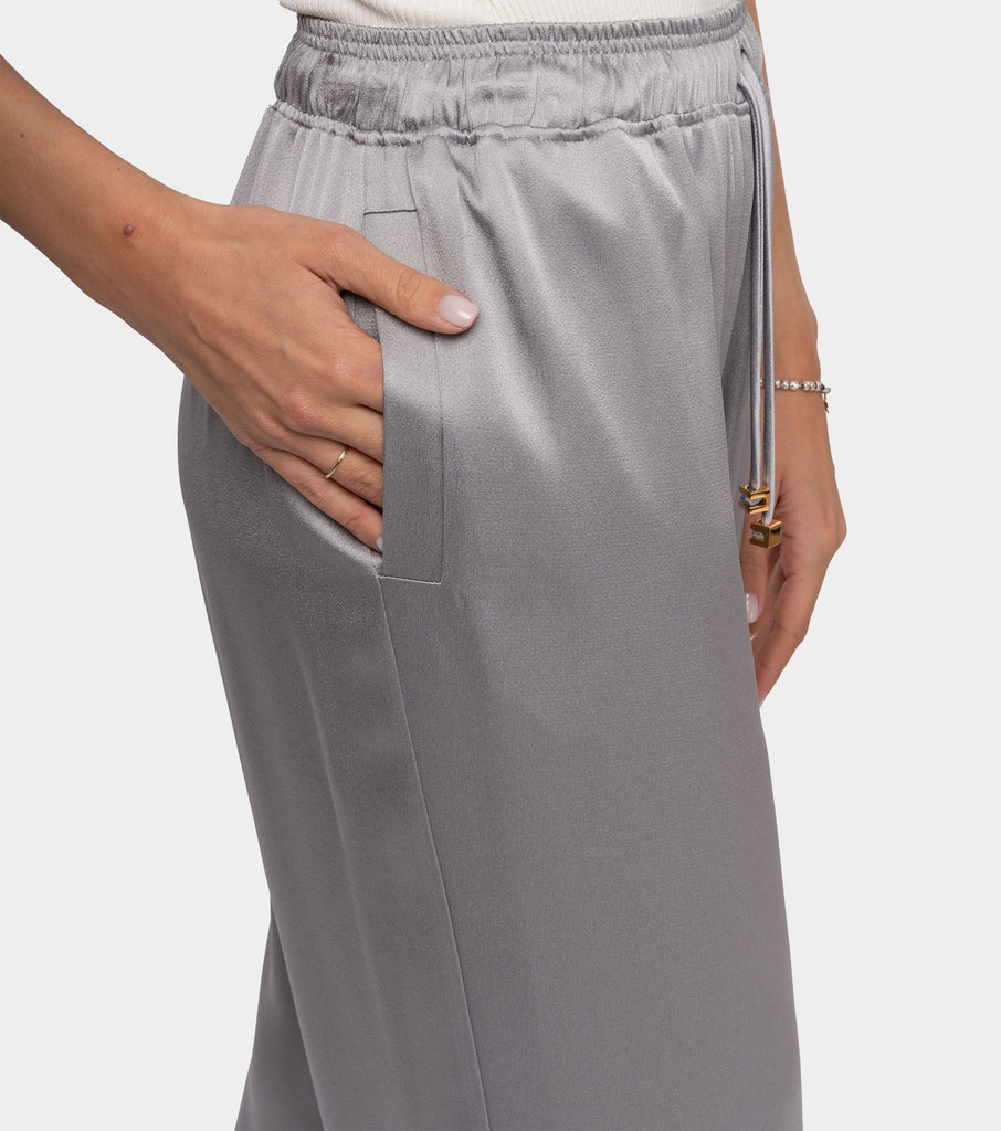 immagine-4-elisabetta-franchi-pantalone-jogger-in-crepe-di-raso-piombo-pantalone-donna-pa05642e2-400