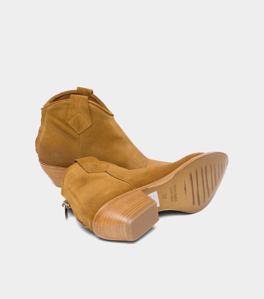 immagine-5-kobra-texani-bassi-scamosciati-beige-stivaletti-2037velurcuoio