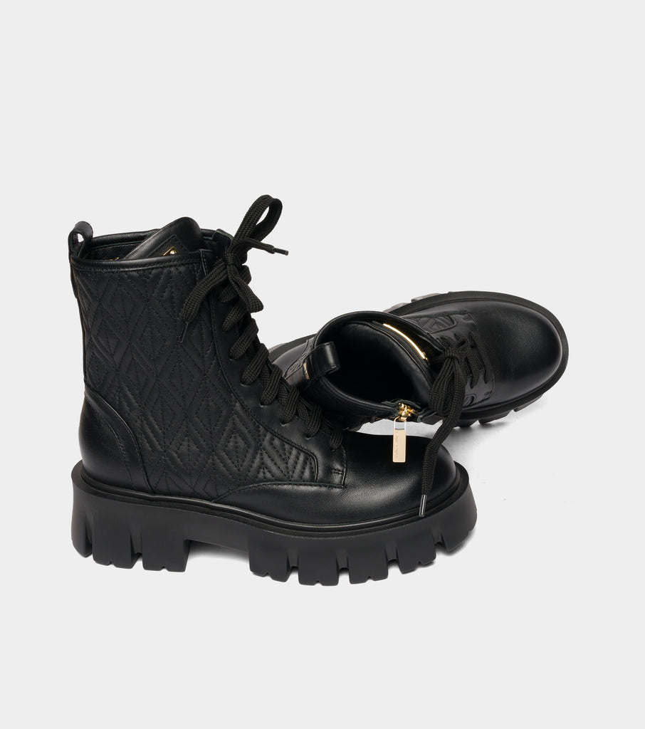 immagine-6-elisabetta-franchi-anfibio-in-nappa-con-placca-logo-nero-scarpe-donna-sa24b36e2-nero