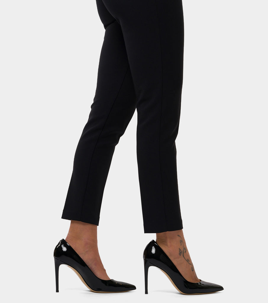 immagine-6-elisabetta-franchi-pantalone-dritto-in-crepe-con-morsetto-nero-pantalone-donna-pa02741e2-110